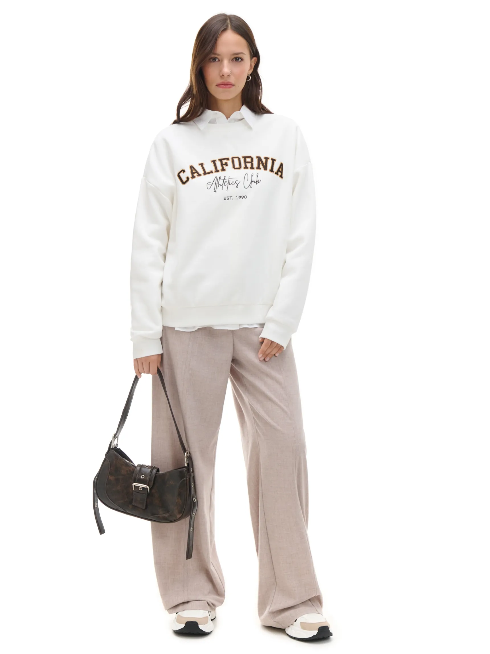 Sale Cropp Kremowa bluza z naszywkami kremowy