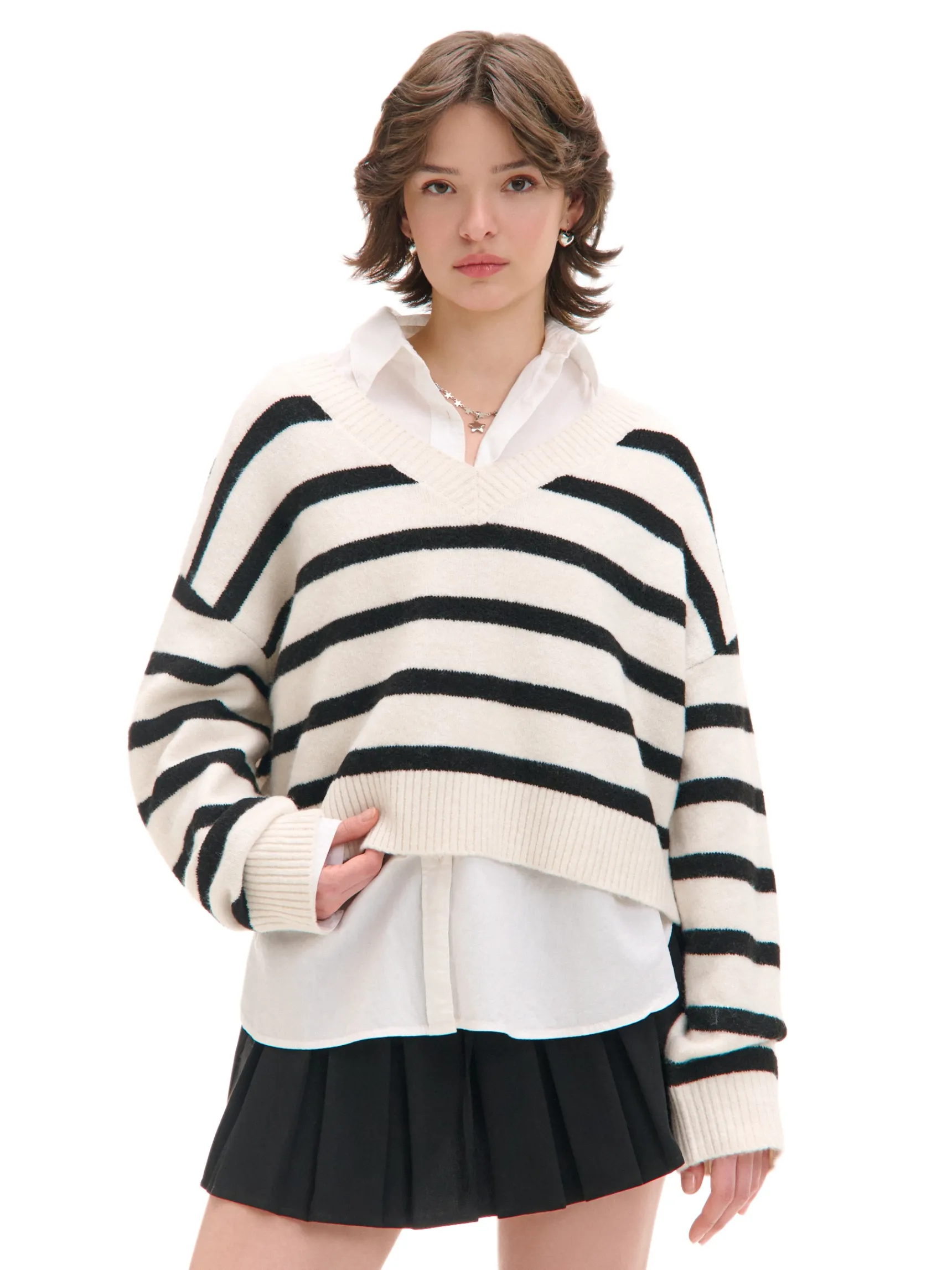Outlet Cropp sweter w czarne paski kremowy