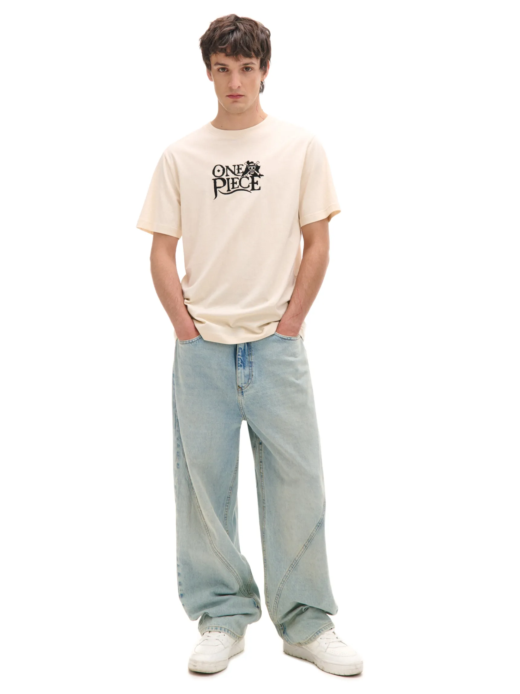 Discount Cropp T-shirt z nadrukiem One Piece kremowy