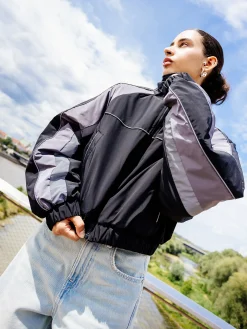 Clearance Cropp Krótka sportowa kurtka bomber czarny
