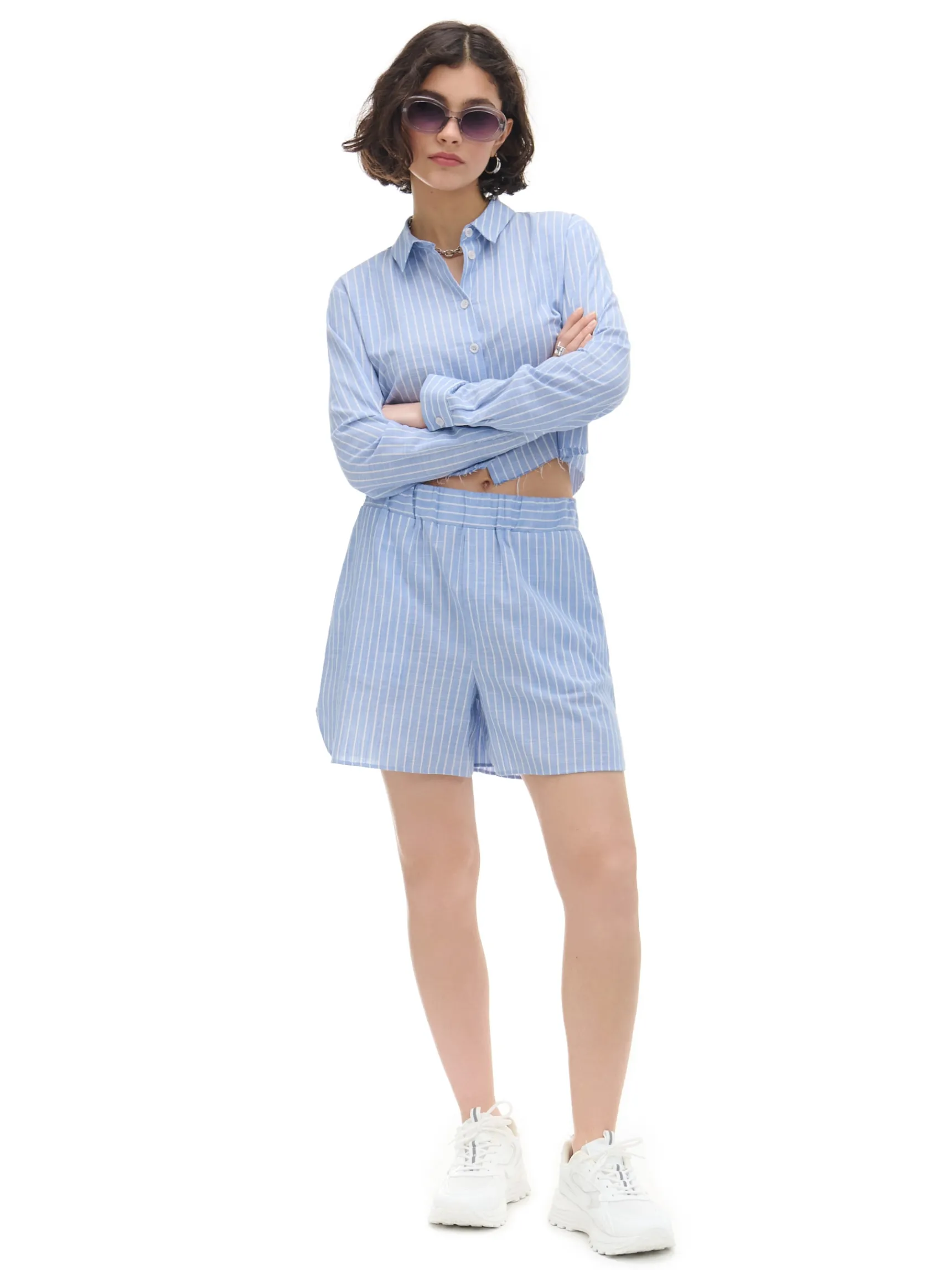 Best Cropp Niebieska krótsza koszula w pionowe paski błękitny