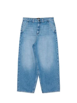 Outlet Cropp e jeansy skater z efektem sprania niebieski