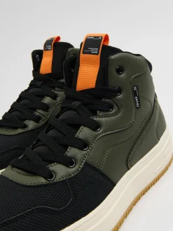 Online Cropp Oliwkowe sneakersy na solidnej podeszwie zielony