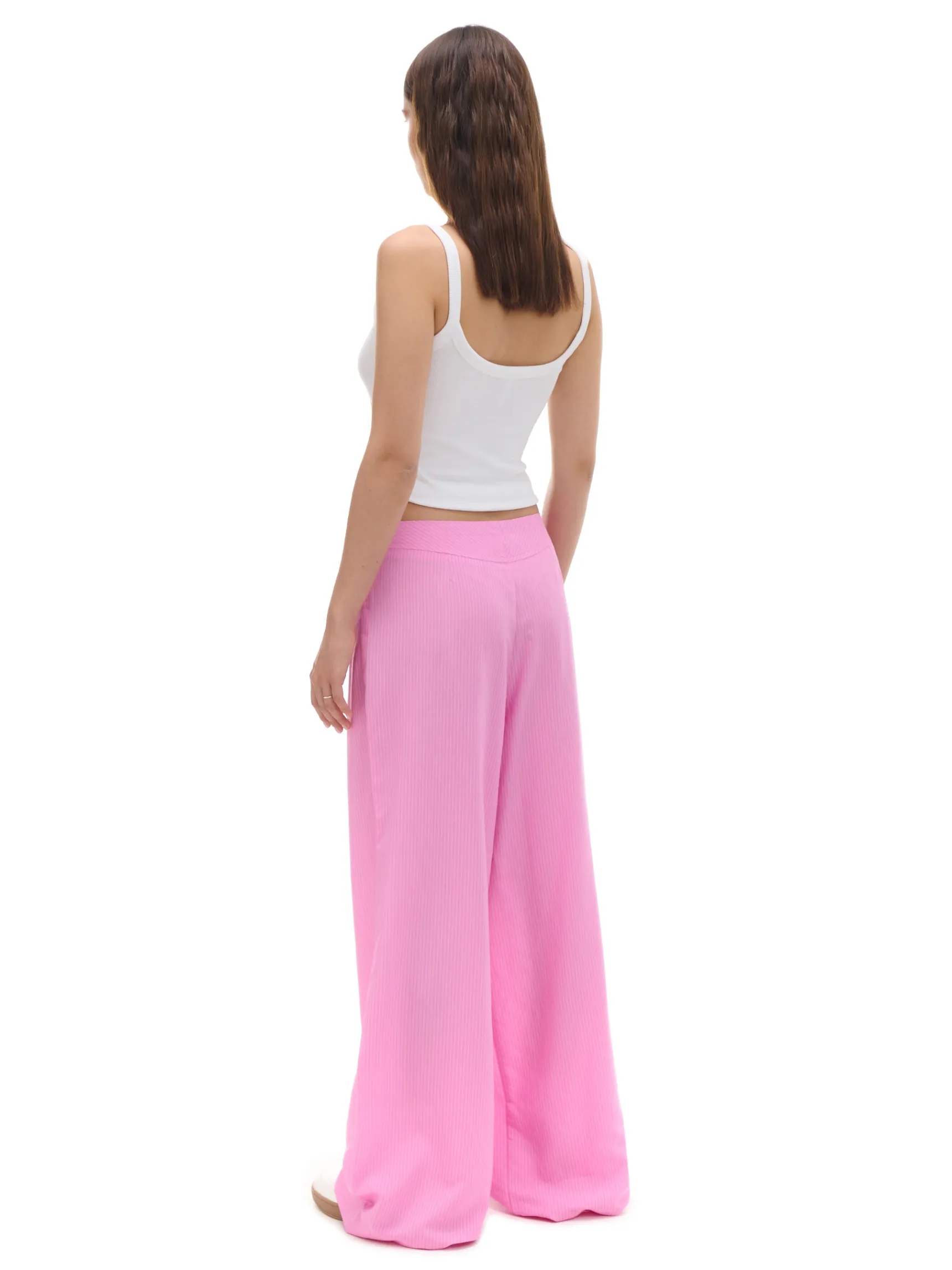 Discount Cropp Różowe spodnie tailoring w paski różowy
