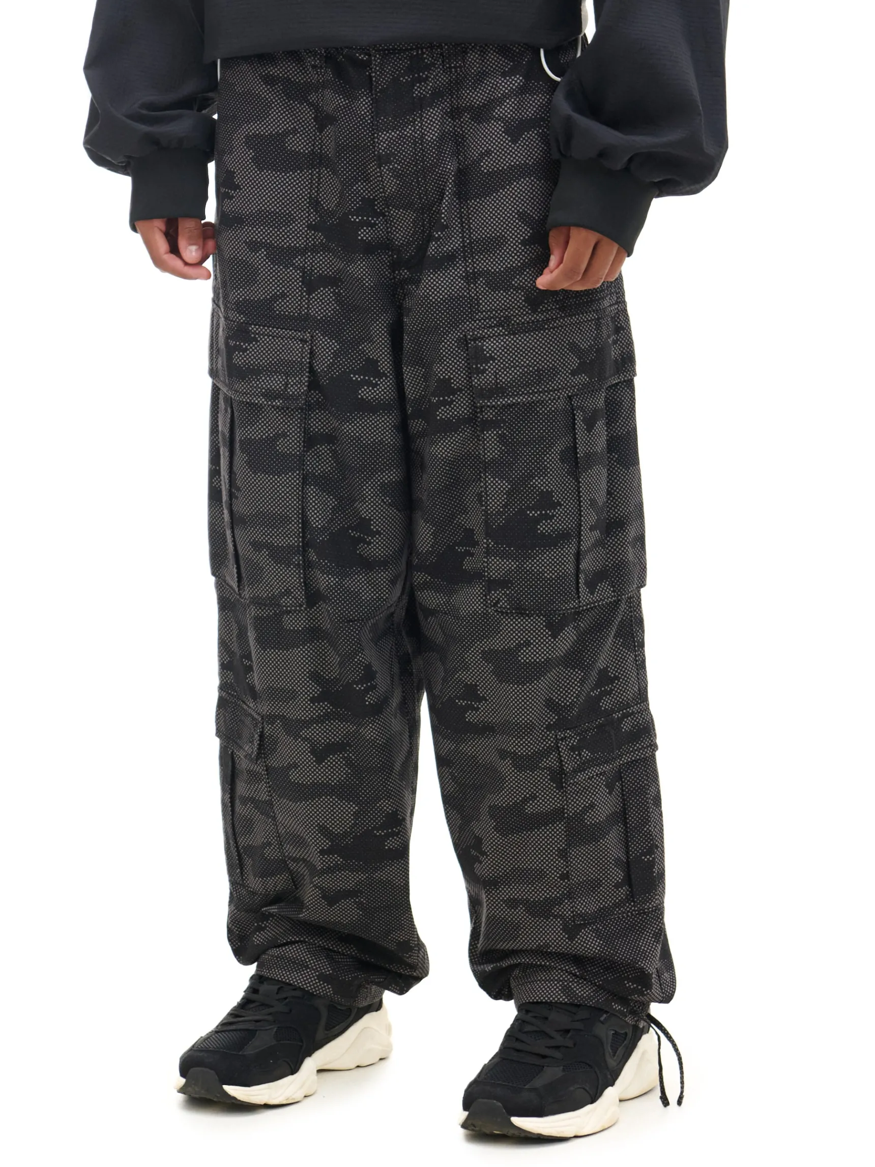 New Cropp Spodnie cargo ze wzorem moro szary