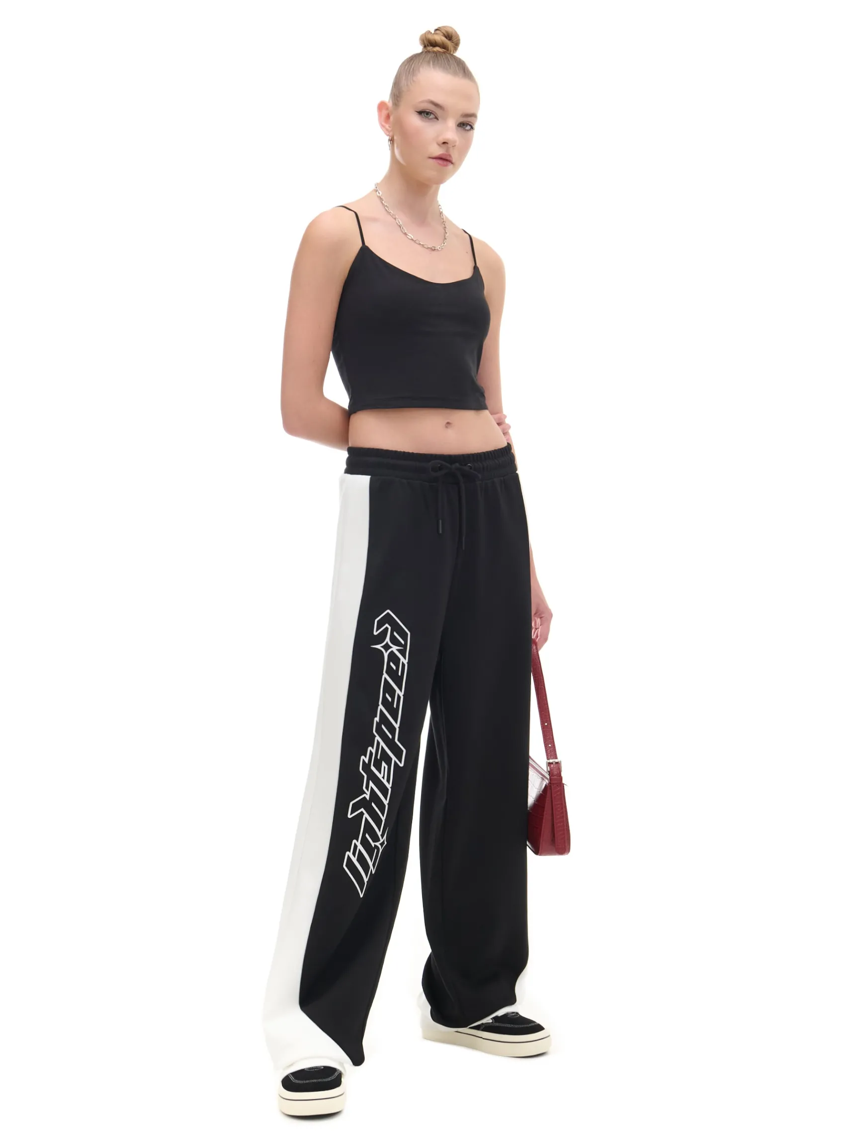 Hot Cropp Spodnie dresowe z napisem czarny