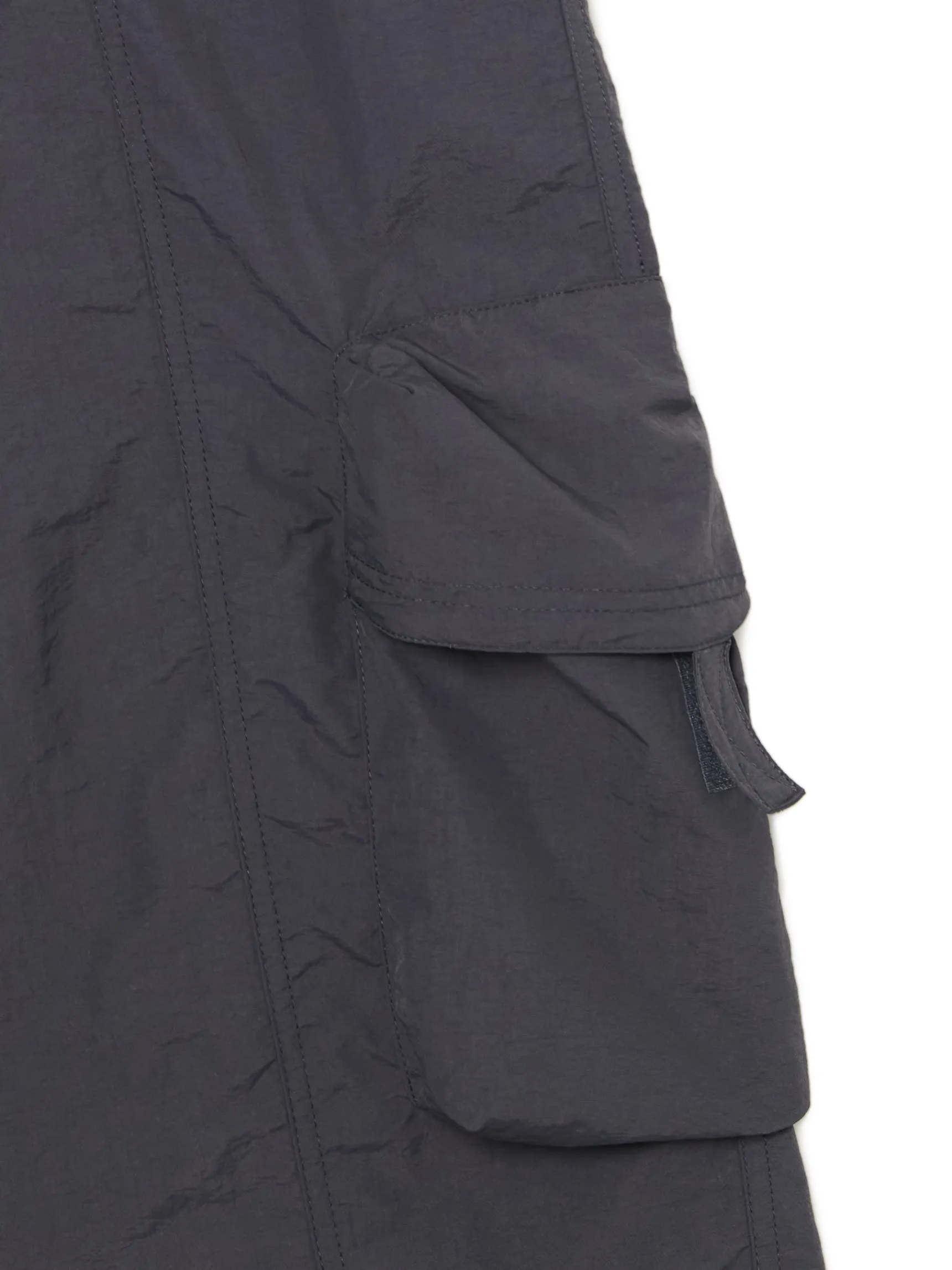Hot Cropp Spodnie parachute z kieszeniami cargo fioletowy