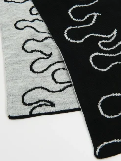 Discount Cropp Szalik z motywem płomieni czarny