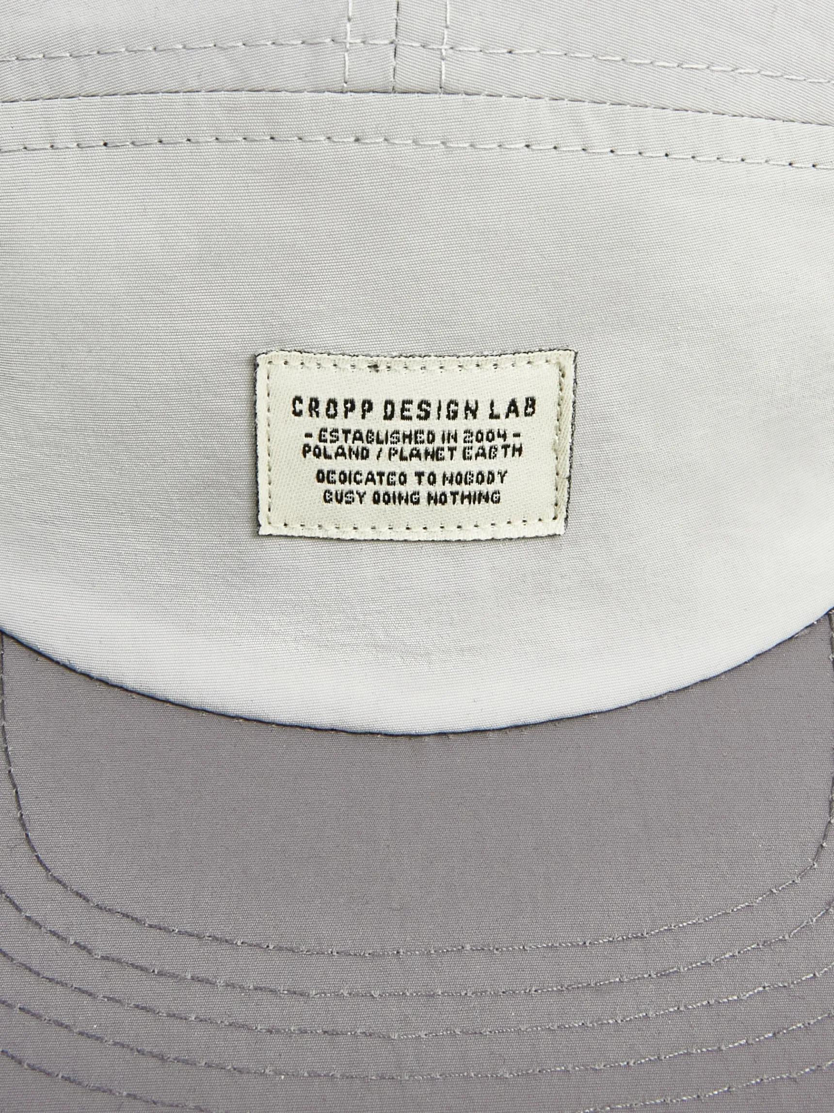 Best Cropp Szara czapka z daszkiem szary