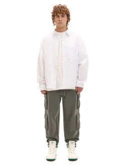Discount Cropp Szare dresowe joggery z kieszeniami cargo szary
