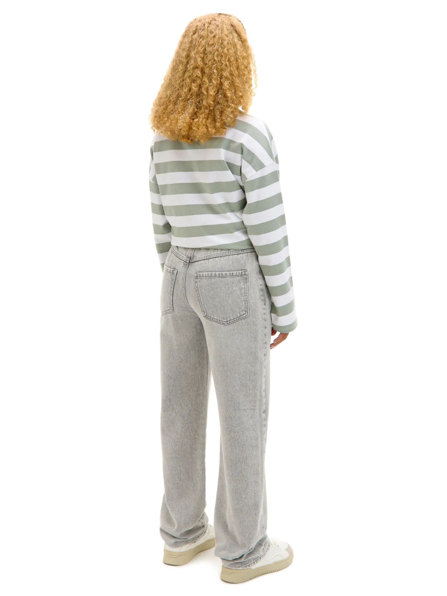 Clearance Cropp Szare jeansy straight z efektem sprania jasnyszary