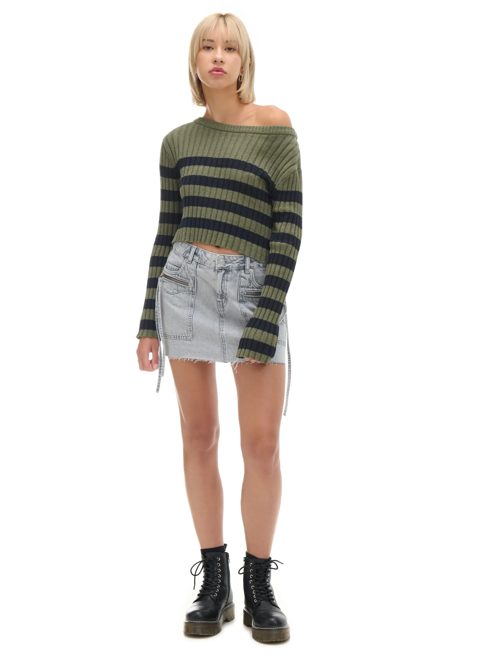 Discount Cropp sweter w czarne paski zielony