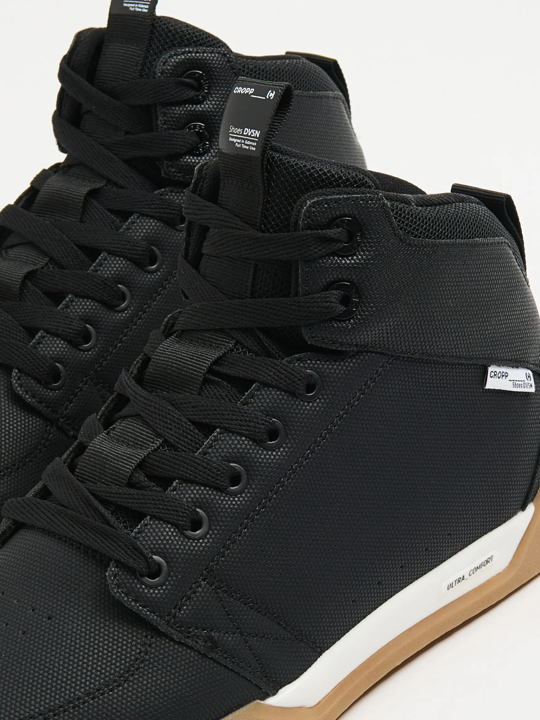 Online Cropp Zimowe sneakersy za kostkę czarny